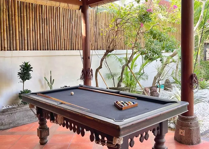 Nicole 5br Paradise, Quiet Area In Oberoi