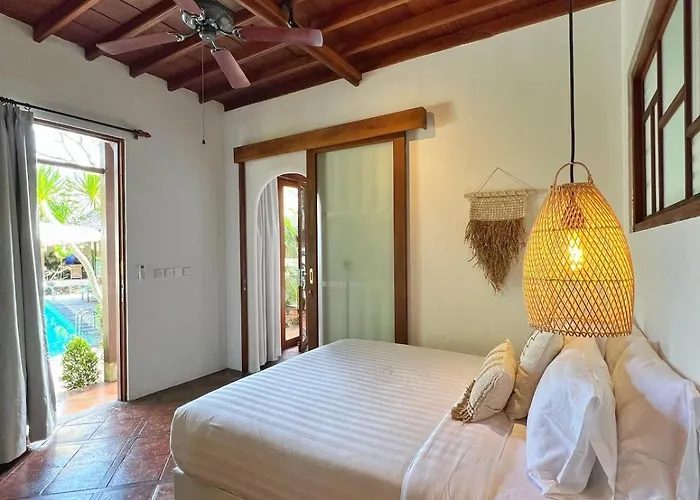 Villa Nicole 5br Paradise, Quiet Area In Oberoi Seminyak