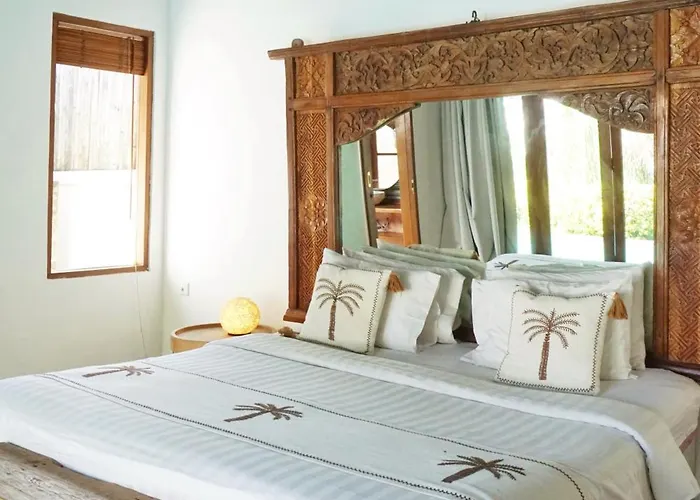 Nicole 5br Paradise, Quiet Area In Oberoi *