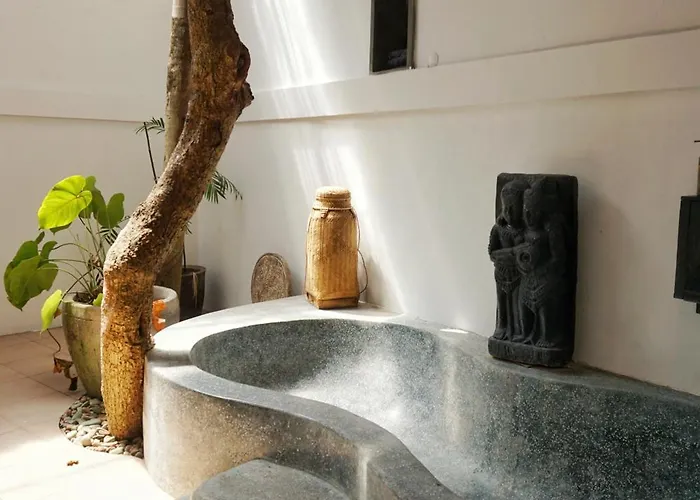 Villa Nicole 5br Paradise, Quiet Area In Oberoi Seminyak (Bali)