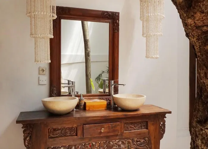 Nicole 5br Paradise, Quiet Area In Oberoi Villa *